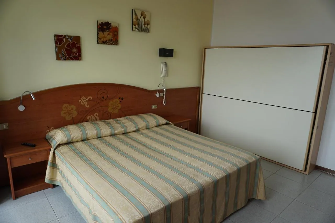 Hotel Ideal Sottomarina Italy